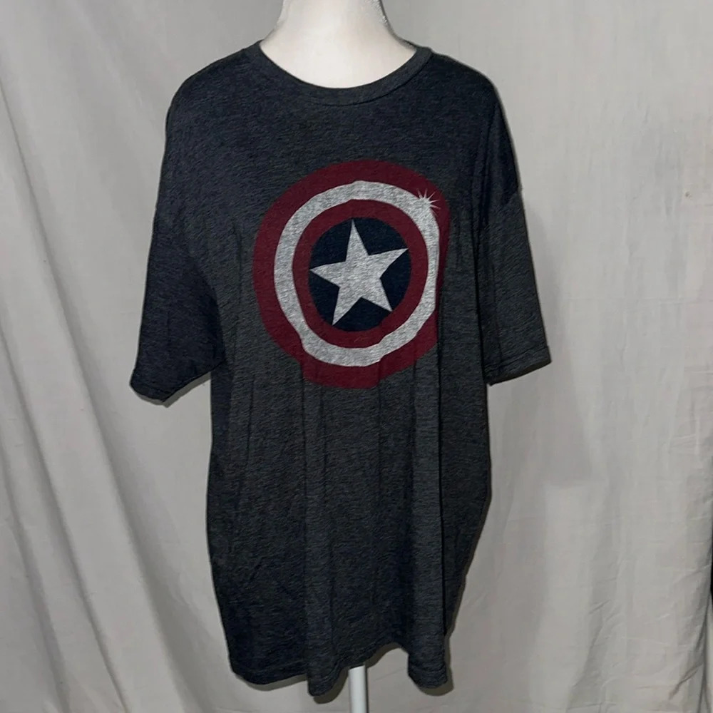 mens Marvel Comics Captain America shield graphic tshirt size xl